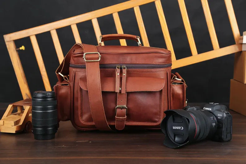 Classic Leather Camera Satchel – DSLR Case for Professional Photographers
