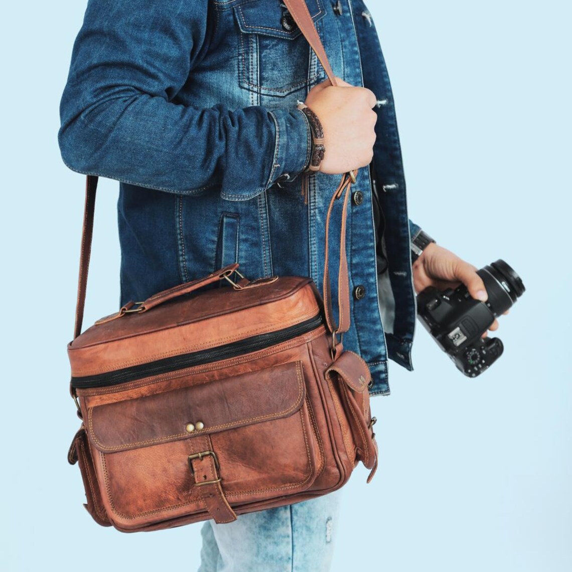 Vintage Leather Camera Bag – DSLR Shoulder Messenger Satchel